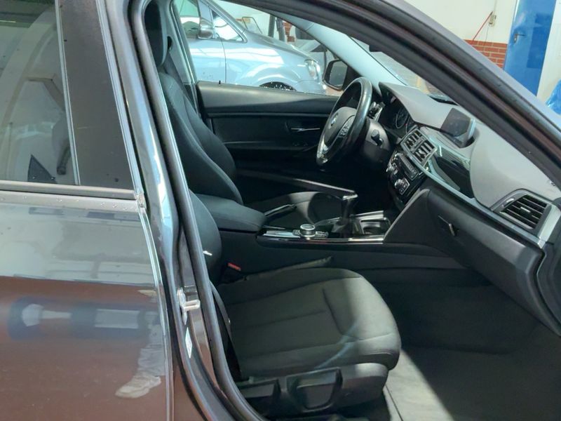 BMW 3er 318i Advantage 2019 – снимка 17