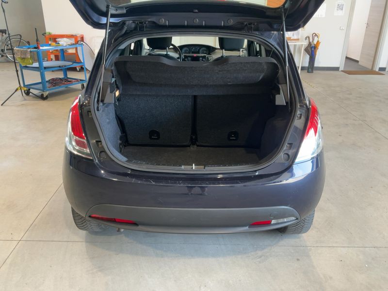 Lancia Ypsilon 1.2 Elefantino Blu 2019 – снимка 15
