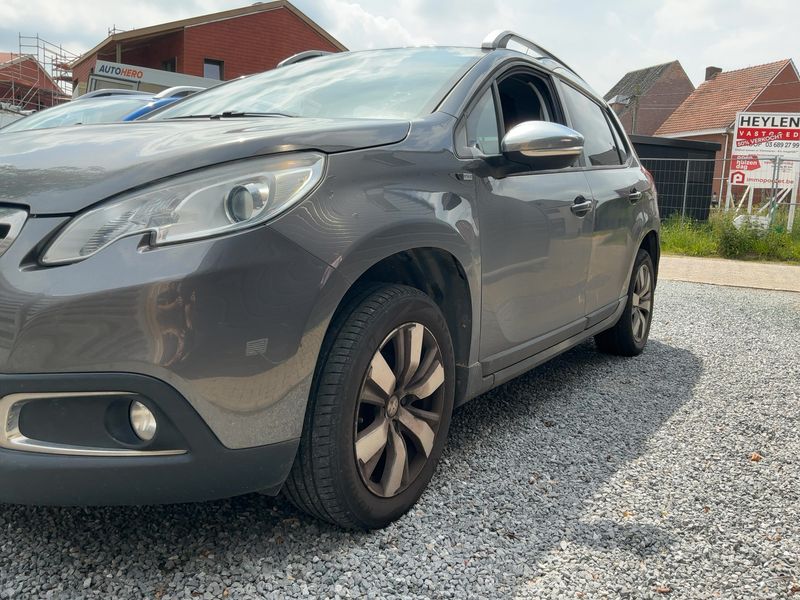 Peugeot 2008 1.6 Blue-HDi Style 2016 – снимка 2