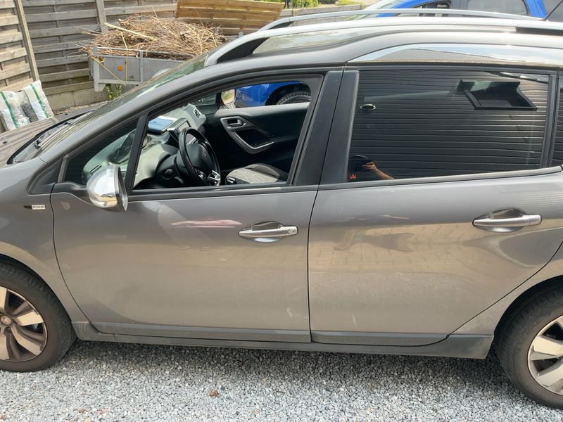 Peugeot 2008 1.6 Blue-HDi Style 2016 – снимка 4