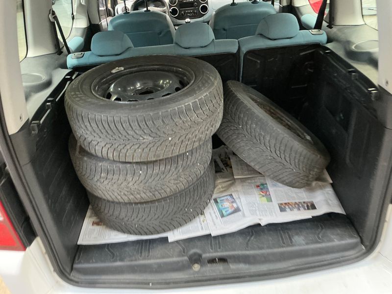 Citroen Berlingo 1.6 e-HDi Selection 2014 – снимка 15