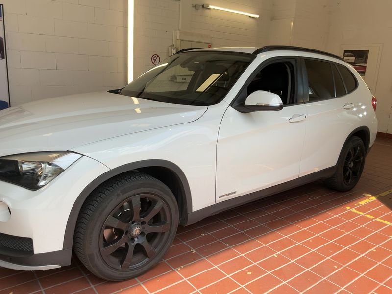 BMW X1 sDrive 20i 2014 – снимка 2