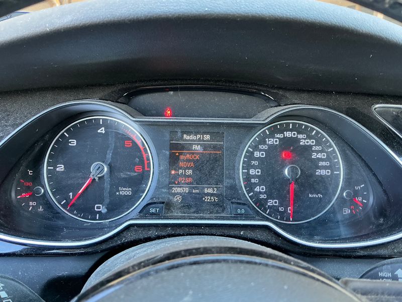 Audi A4 2.0 TDI ultra Attraction 2015 – снимка 13