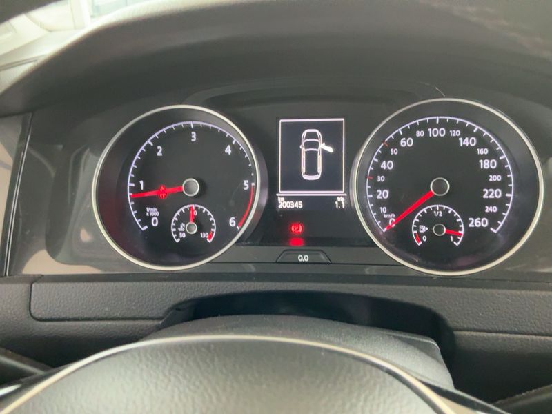 Volkswagen Golf VII 1.6 TDI Edition BlueMotion Tech 2018 – снимка 18