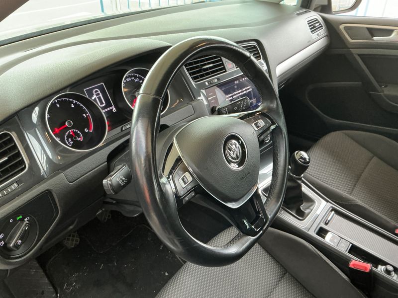 Volkswagen Golf VII 1.6 TDI Edition BlueMotion Tech 2018 – снимка на щета 39