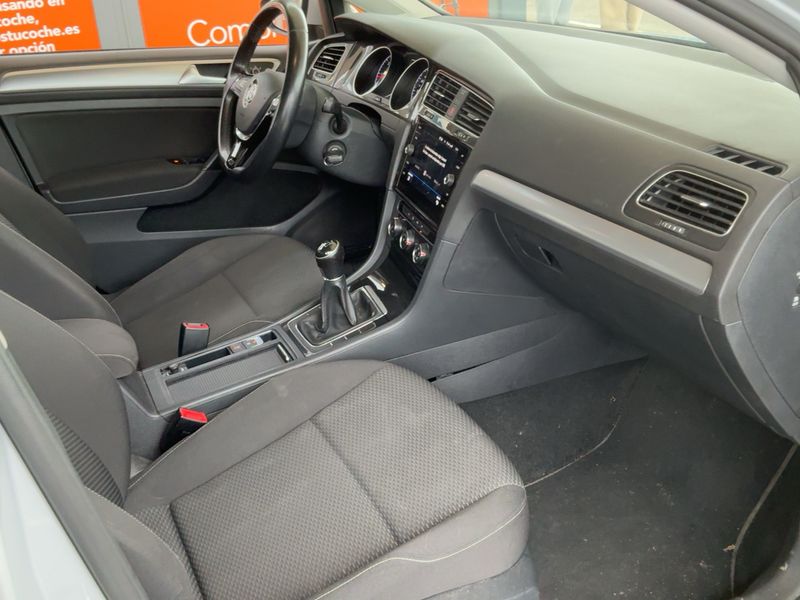 Volkswagen Golf VII 1.6 TDI Edition BlueMotion Tech 2018 – снимка 16