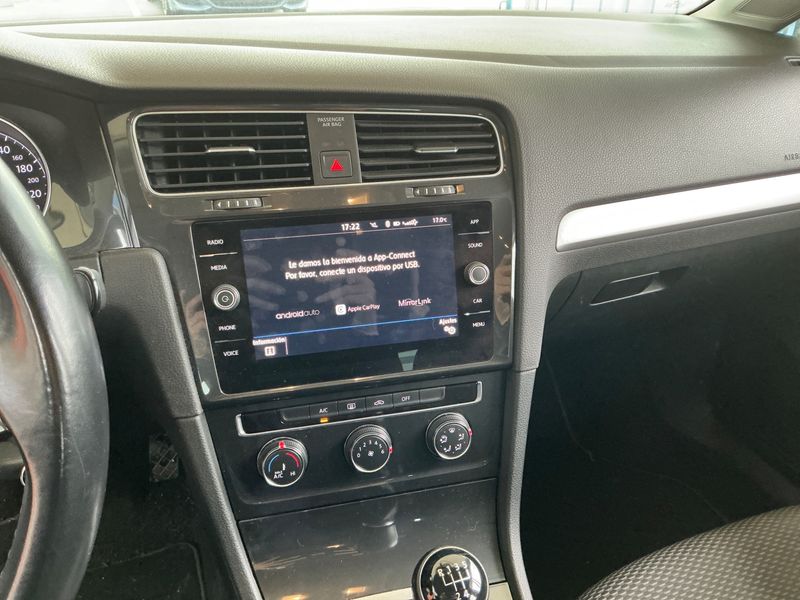 Volkswagen Golf VII 1.6 TDI Edition BlueMotion Tech 2018 – снимка 23