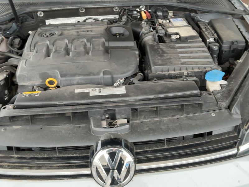 Volkswagen Golf VII 1.6 TDI Edition BlueMotion Tech 2018 – снимка 22