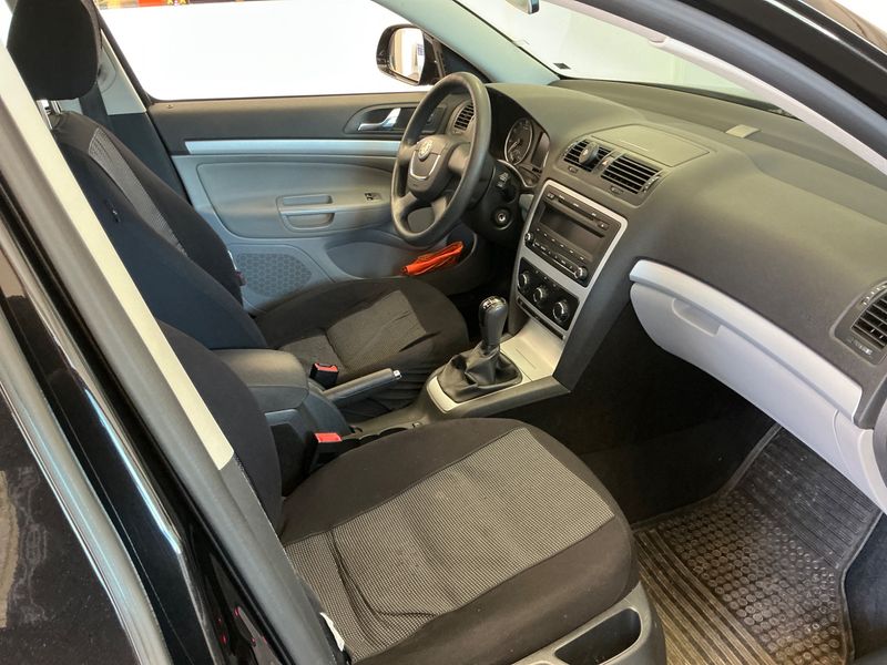 Skoda Octavia 1.4 TSI Ambiente 2009 – снимка 3
