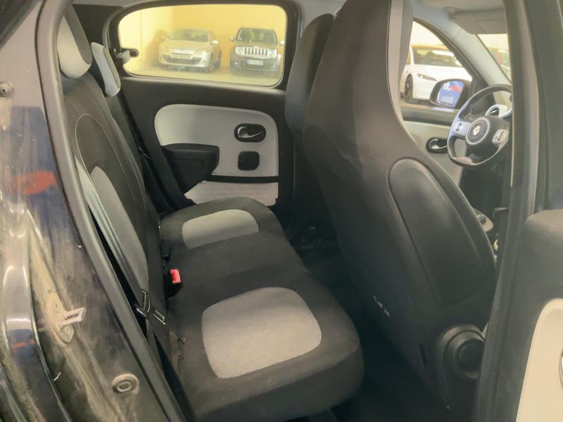 Renault Twingo 1.0 SCe Intens 2016 – снимка 19