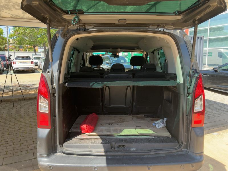 Citroen Berlingo 1.2 e-THP 20 Aniversario Edition 2018 – снимка 15