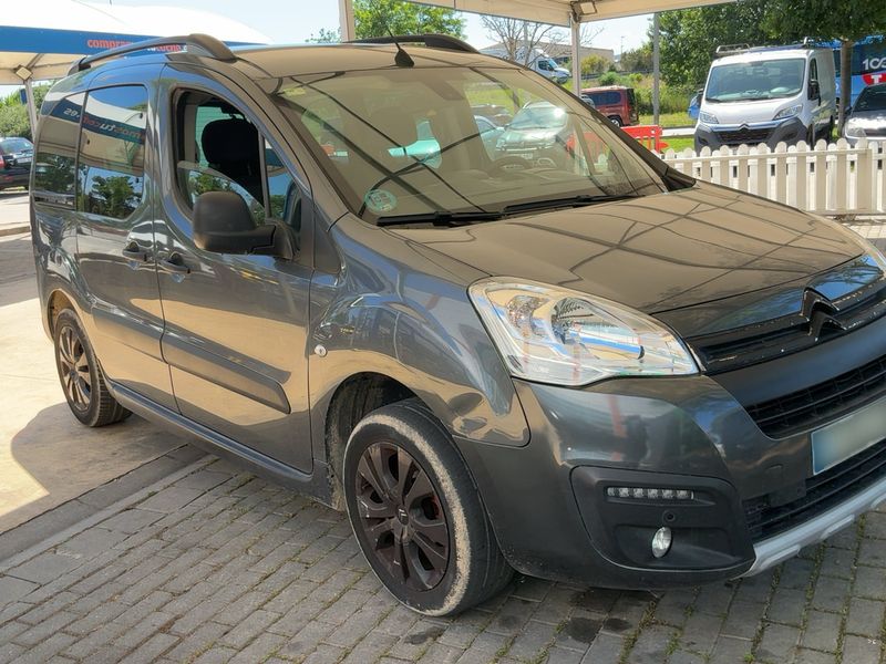 Citroen Berlingo 1.2 e-THP 20 Aniversario Edition 2018 – снимка 12