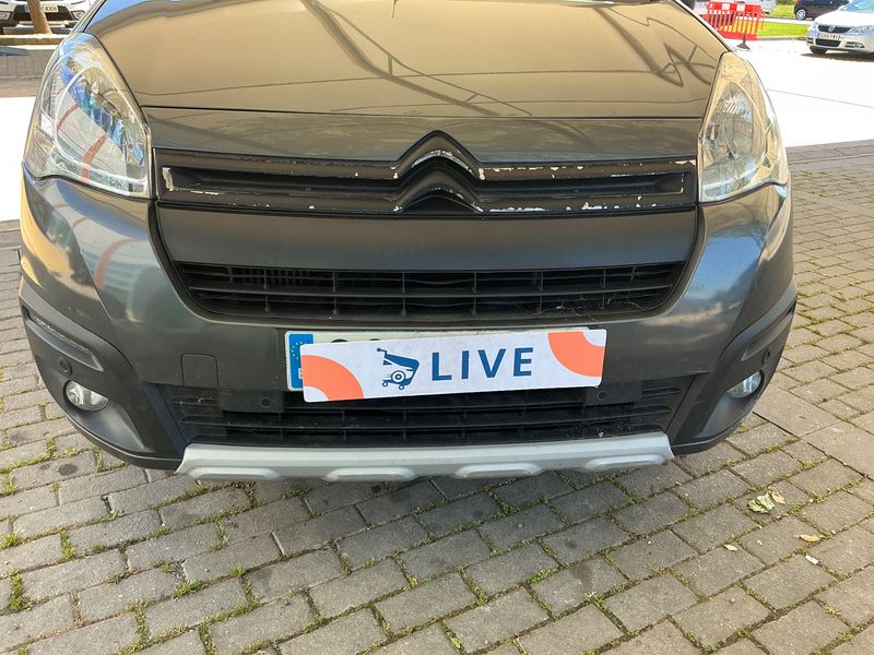 Citroen Berlingo 1.2 e-THP 20 Aniversario Edition 2018 – снимка 40