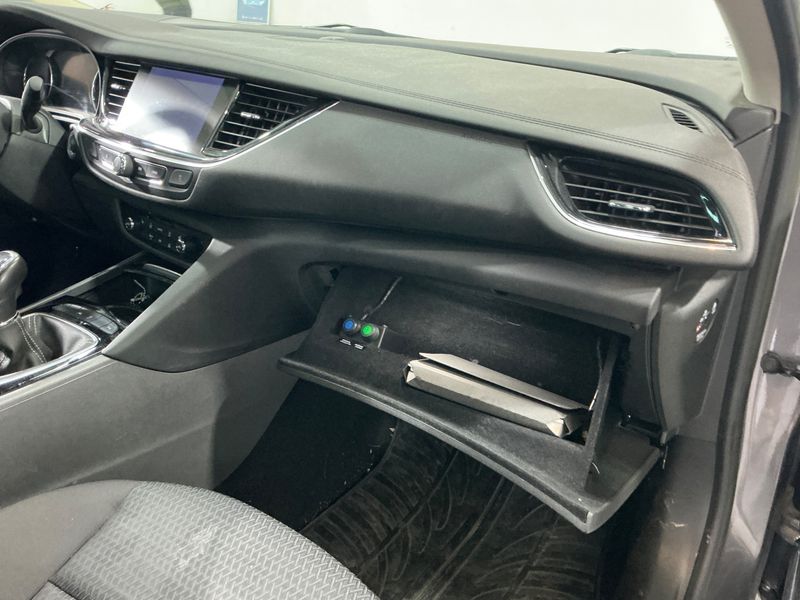 Opel Insignia Grand Sport 2.0 CDTI Business 2022 – снимка 26