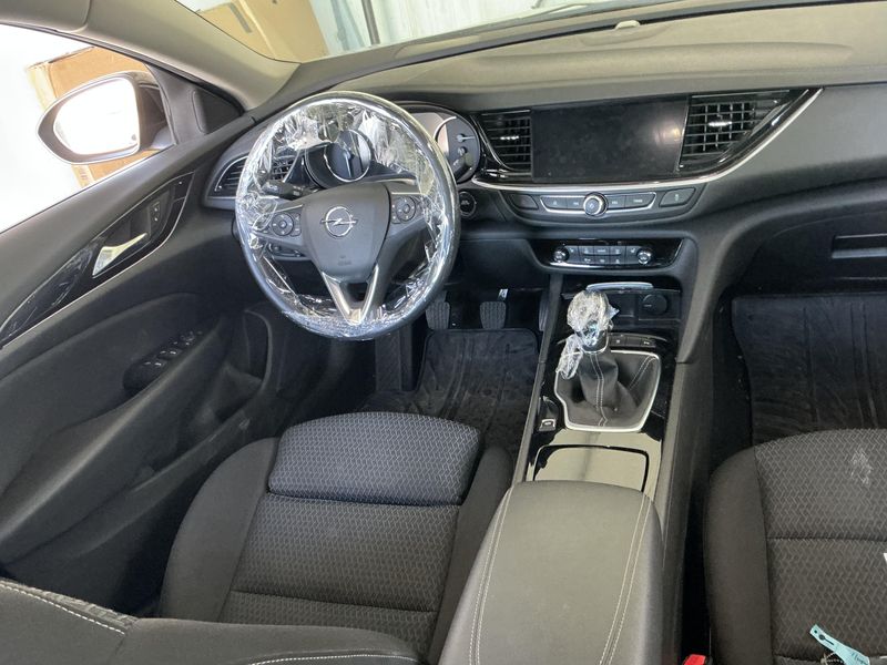 Opel Insignia Grand Sport 2.0 CDTI Business 2022 – снимка 18