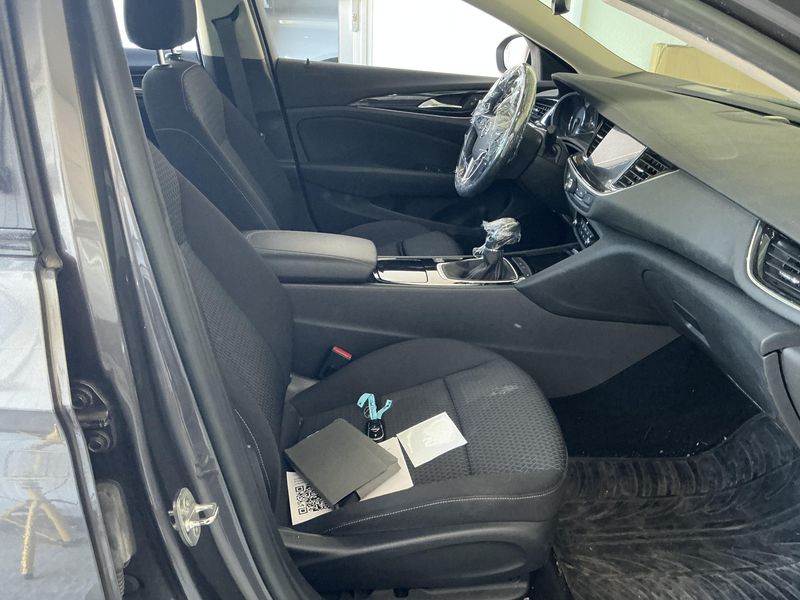 Opel Insignia Grand Sport 2.0 CDTI Business 2022 – снимка 17