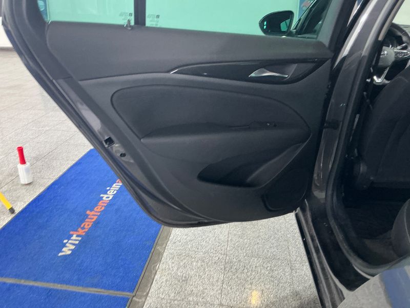 Opel Insignia Grand Sport 2.0 CDTI Business 2022 – снимка 29
