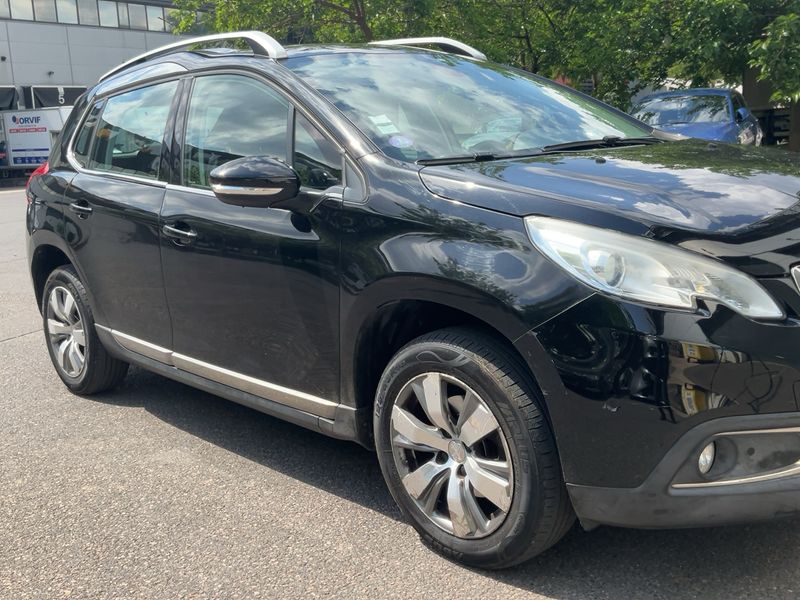 Peugeot 2008 1.2 PureTech Allure 2016 – снимка 12