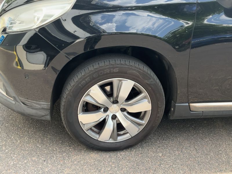 Peugeot 2008 1.2 PureTech Allure 2016 – снимка 3
