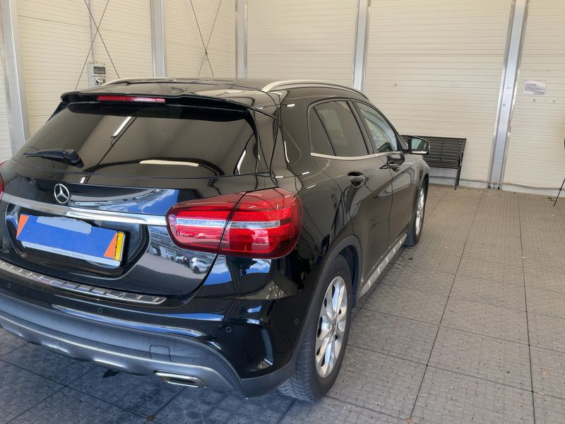 Mercedes-Benz GLA-Klasse GLA 250 4Matic AMG Line 2018 – снимка 8