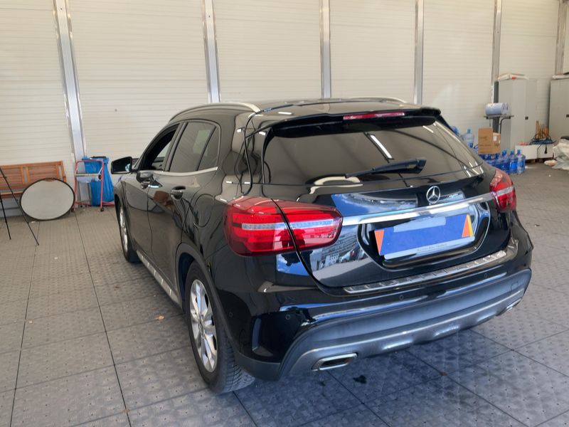 Mercedes-Benz GLA-Klasse GLA 250 4Matic AMG Line 2018 – снимка 6