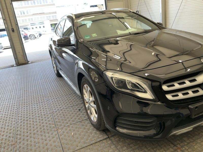 Mercedes-Benz GLA-Klasse GLA 250 4Matic AMG Line 2018 – снимка 12