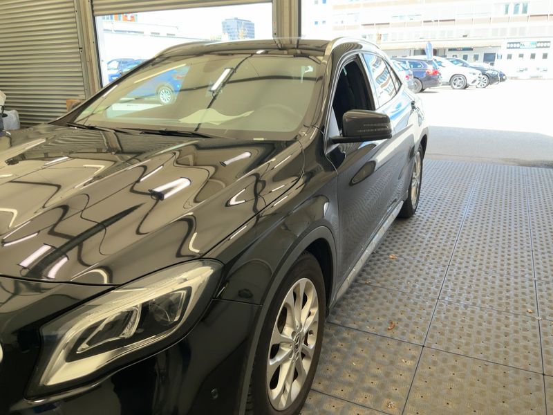 Mercedes-Benz GLA-Klasse GLA 250 4Matic AMG Line 2018 – снимка 2