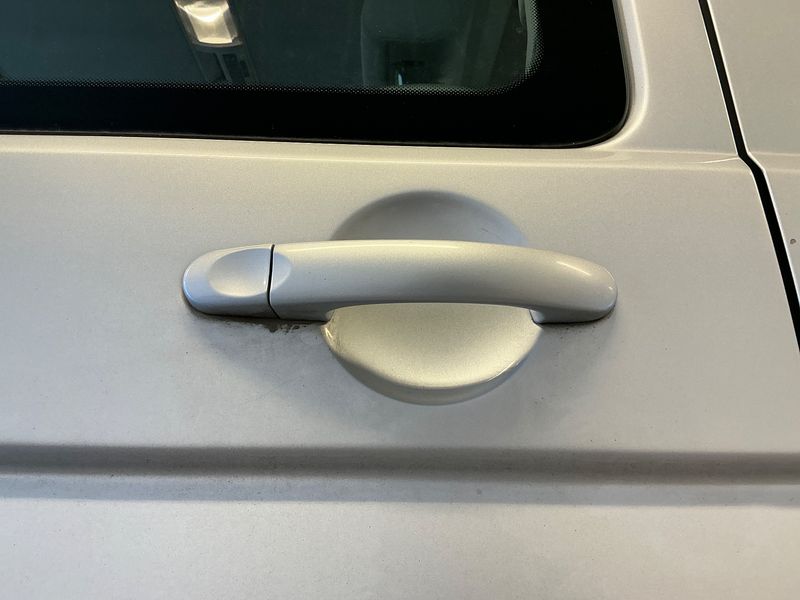 Volkswagen T5 Caravelle 2.0 TDI Comfortline 2013 – снимка 30