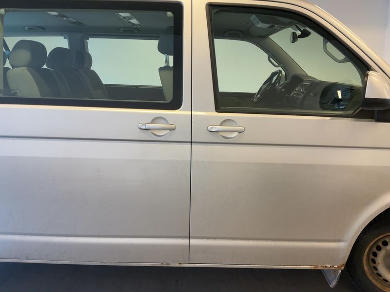 Volkswagen T5 Caravelle 2.0 TDI Comfortline 2013 – снимка 10
