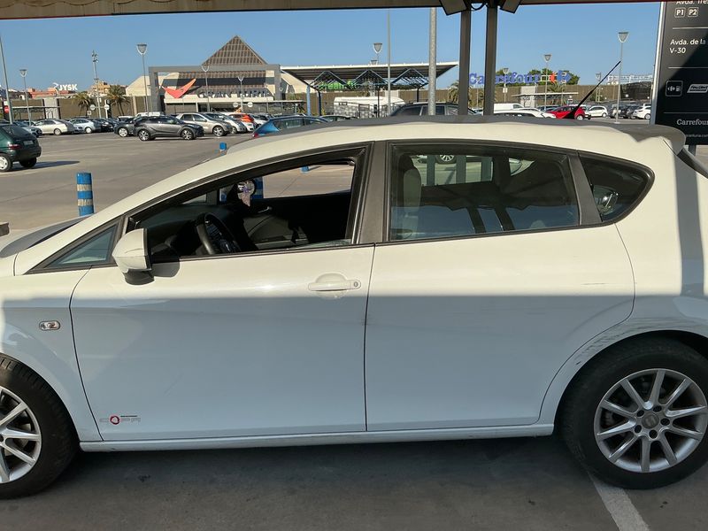 Seat Leon 1.6 TDI Reference Copa 2012 – снимка 4