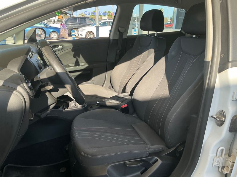 Seat Leon 1.6 TDI Reference Copa 2012 – снимка 23