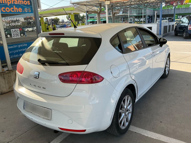 Seat Leon 1.6 TDI Reference Copa 2012 – снимка 8