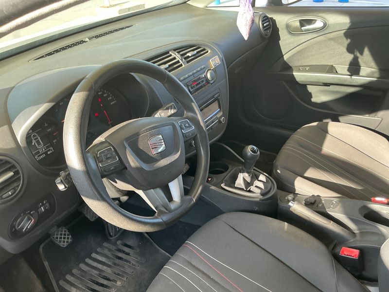 Seat Leon 1.6 TDI Reference Copa 2012 – снимка 22