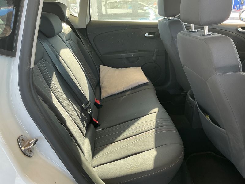 Seat Leon 1.6 TDI Reference Copa 2012 – снимка 19