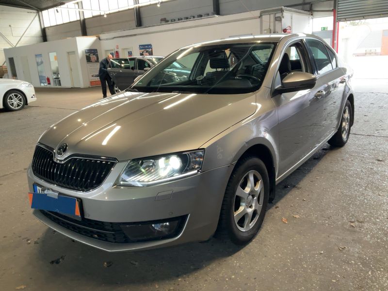 Skoda Octavia 1.4 TSI Ambition 2016 – снимка 1