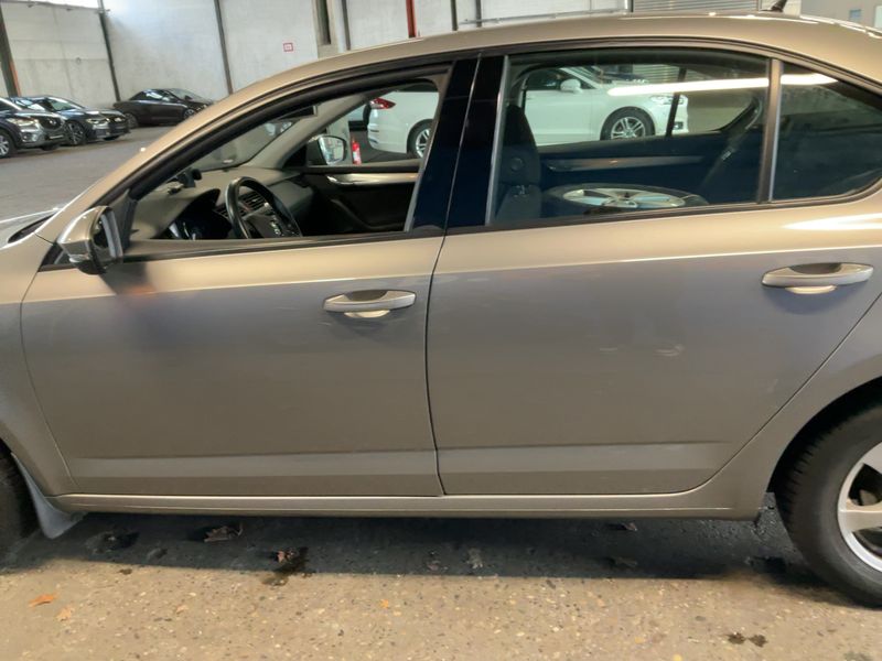 Skoda Octavia 1.4 TSI Ambition 2016 – снимка 4
