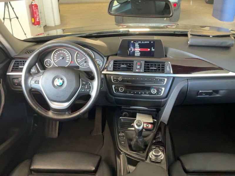 BMW 3er 318d xDrive 2015 – снимка 17