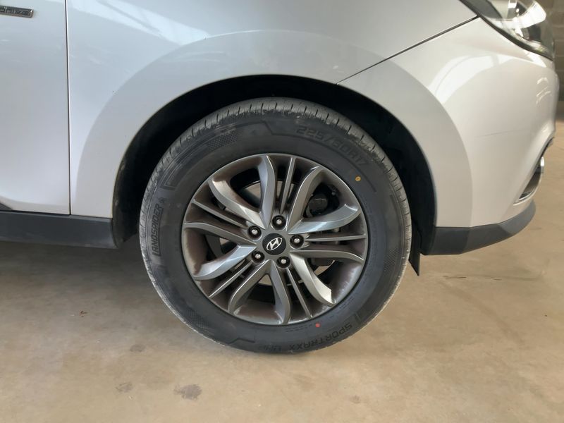 Hyundai ix35 1.7 CRDi Sensation Blue 2WD 2014 – снимка 11