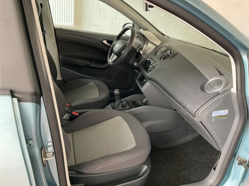 Seat Ibiza 1.4 Stylance / Style 2010 – снимка 3