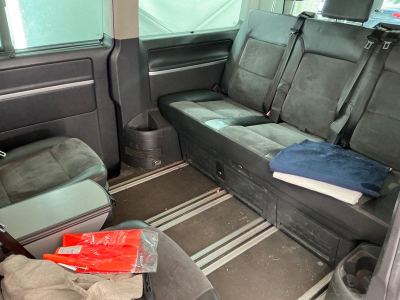 Volkswagen T5 Multivan 2.5 TDI Highline 2009 – снимка 37