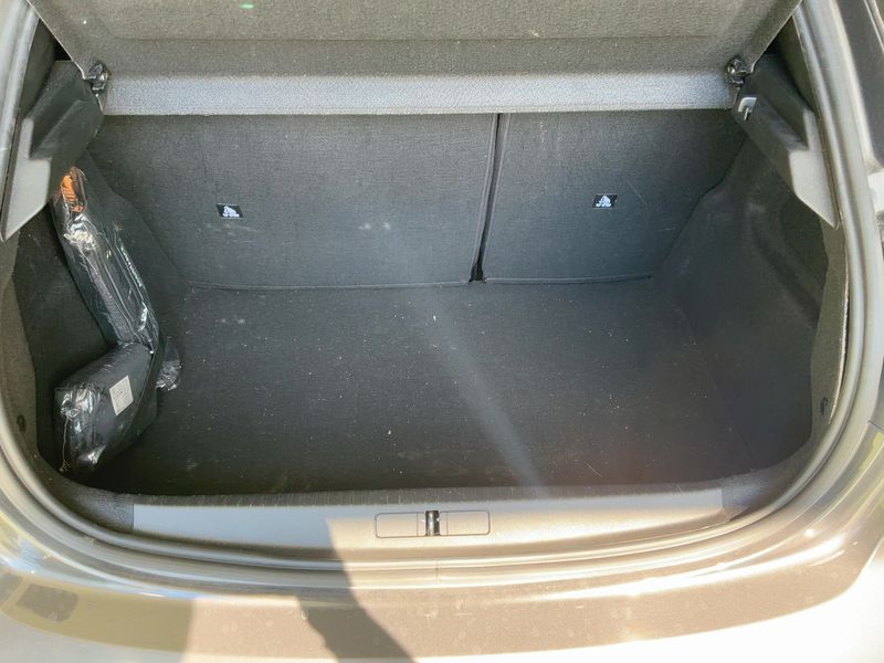 Peugeot 208 1.2 PureTech Active Pack 2022 – снимка 15