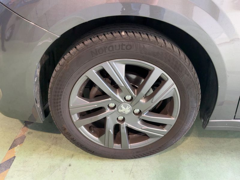 Peugeot 208 1.2 PureTech Active Pack 2022 – снимка 3