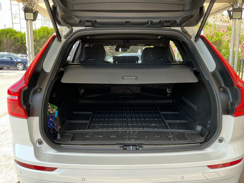 Volvo XC60 2.0 D4 R-Design 2WD 2018 – снимка 15