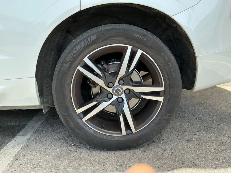 Volvo XC60 2.0 D4 R-Design 2WD 2018 – снимка 5