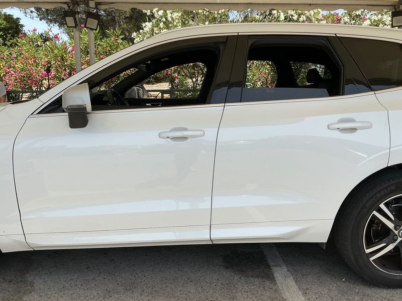 Volvo XC60 2.0 D4 R-Design 2WD 2018 – снимка 4