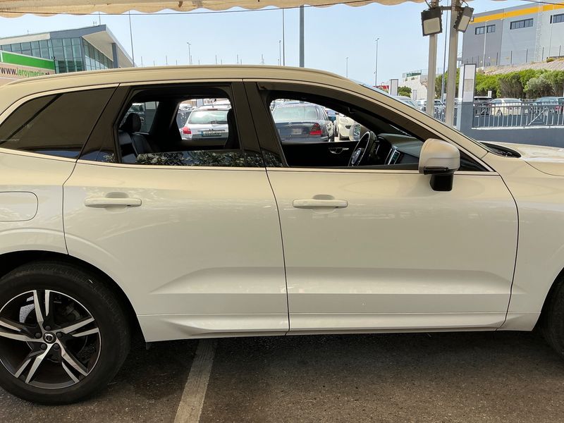 Volvo XC60 2.0 D4 R-Design 2WD 2018 – снимка 10