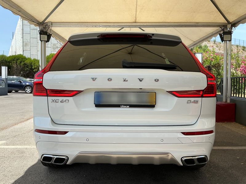 Volvo XC60 2.0 D4 R-Design 2WD 2018 – снимка 7