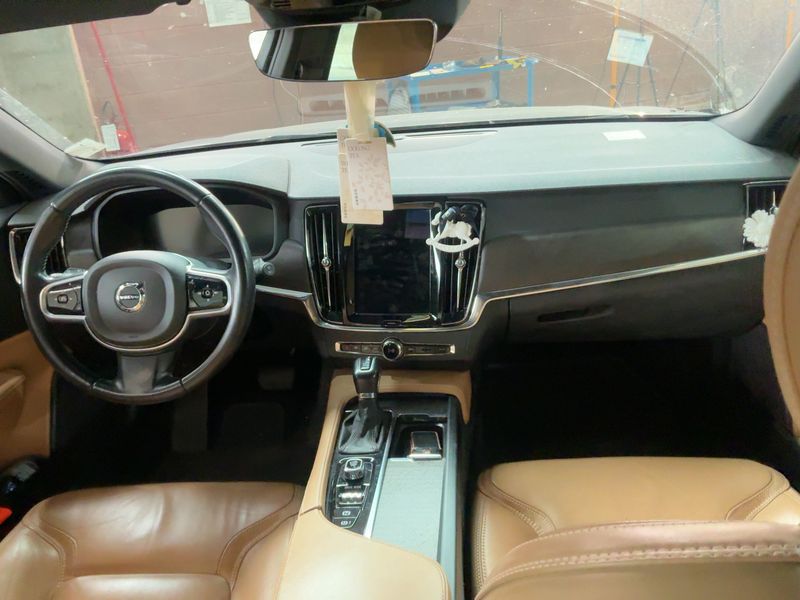 Volvo V90 Cross Country 2.0 D5 Pro AWD 2017 – снимка 17