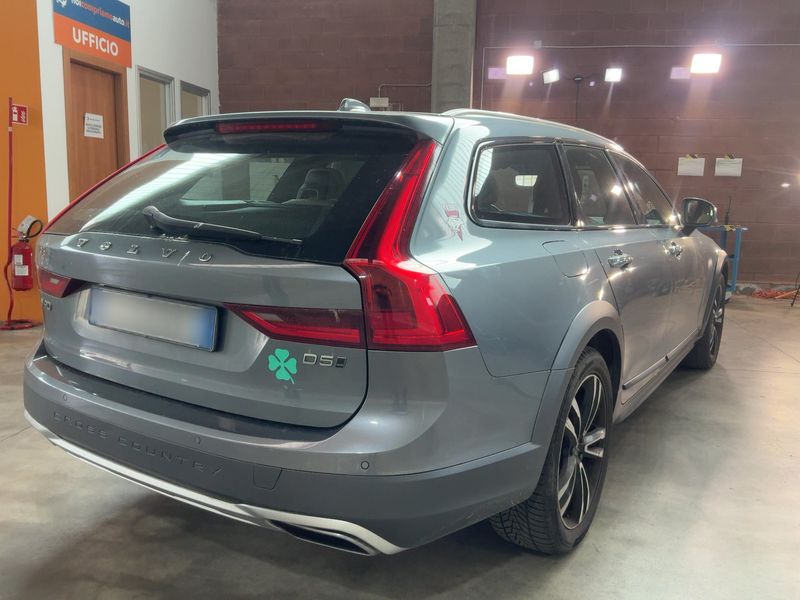 Volvo V90 Cross Country 2.0 D5 Pro AWD 2017 – снимка 8