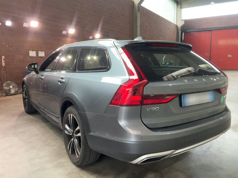 Volvo V90 Cross Country 2.0 D5 Pro AWD 2017 – снимка 6